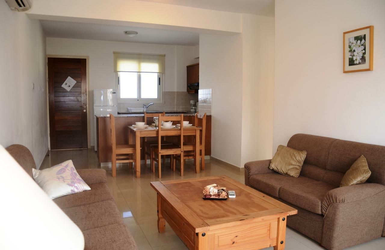 Top floor, 2 bedroom apartment Vanessa D204, FREE WIFI, village view Pégeia Rum bild